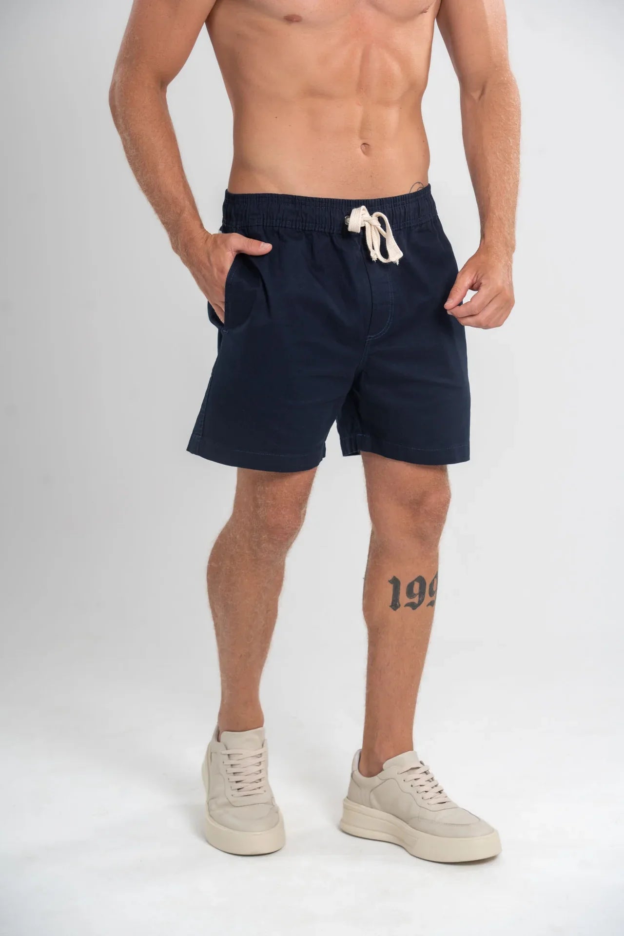 Short Urban Sarja Com Elastano Azul Escuro